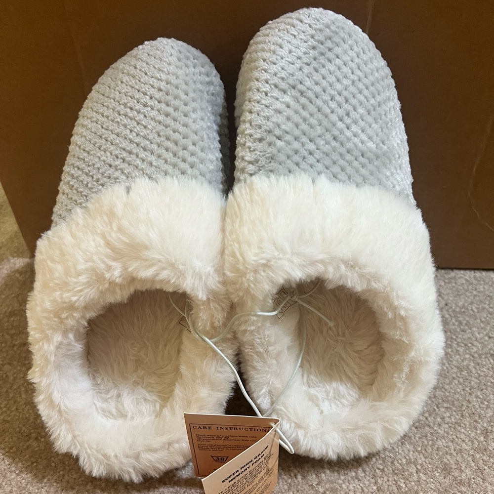 Dena Lives Memory Foam Slippers